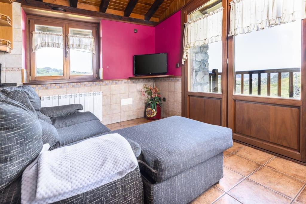 Etxeordekoa. Con Encanto En Plena Naturaleza Holiday home